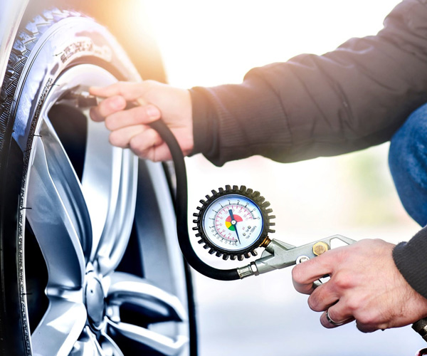 Checking-and-Adjusting-Car-Tire-Pressure-1 Checking-and-Adjusting-Car-Tire-Pressure-1